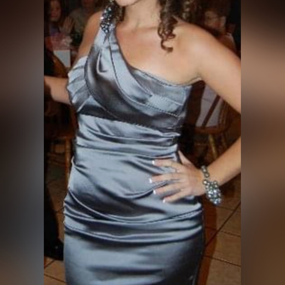 Cache One Shoulder Silver Satin Cocktail Dress Size 4 - Picture 2 of 7